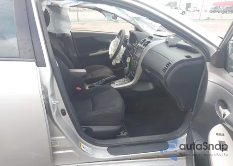 2013 Toyota Corolla S z USA, uszkodzony, nr VIN 5YFBU4EE5DP106741